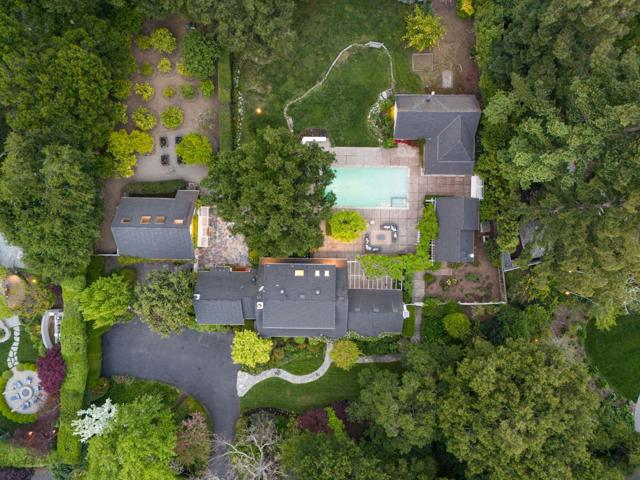 37 Lupin Lane, Atherton CA: https://media.crmls.org/mediaz/e8fd305c-42b3-4d9e-8dca-286b27d731a8.jpg