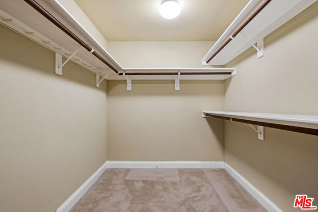 12975 Agustin Place, Playa Vista CA: https://media.crmls.org/mediaz/e8fd4d47-7c78-43a3-aa88-5ff7acc04658.jpg
