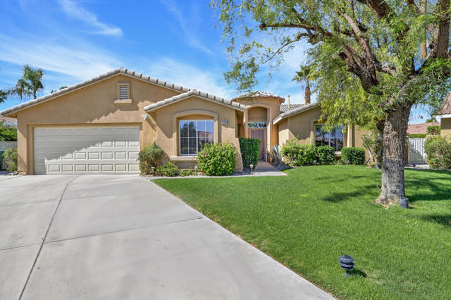 Image 1 of 32 For 81064 La Reina Circle