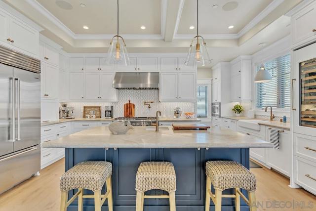 1050 Isabella Ave, Coronado CA: https://media.crmls.org/mediaz/e8fd8e6f-8561-4cc3-9913-542de53a4de3.jpg