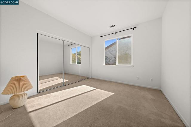 Image 28 of 60 For 868 Deer Spring Cir
