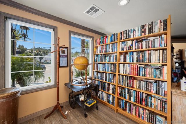 2150 Camino De La Reina, San Diego CA: https://media.crmls.org/mediaz/e8fdccc1-9b6f-403f-8c02-f88a23261591.jpg