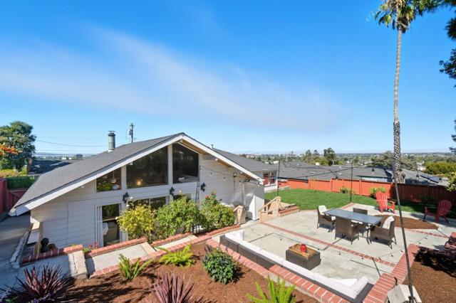 217 W 40th Avenue, San Mateo CA: https://media.crmls.org/mediaz/e8fe48e8-4816-476d-953d-1d89f3f476c4.jpg