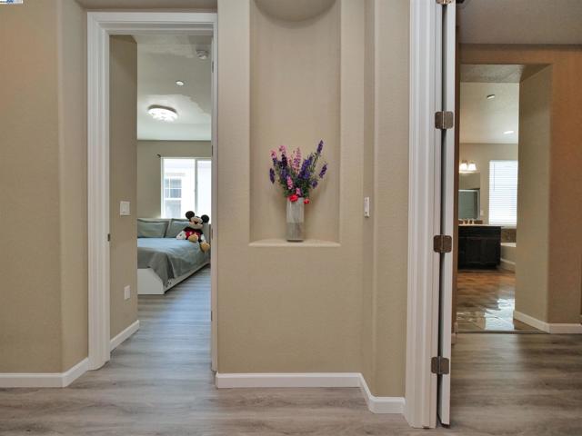 2419 Sienna Dr, Pittsburg CA: https://media.crmls.org/mediaz/e8fe53a9-1db2-4720-b881-8abecf10508f.jpg