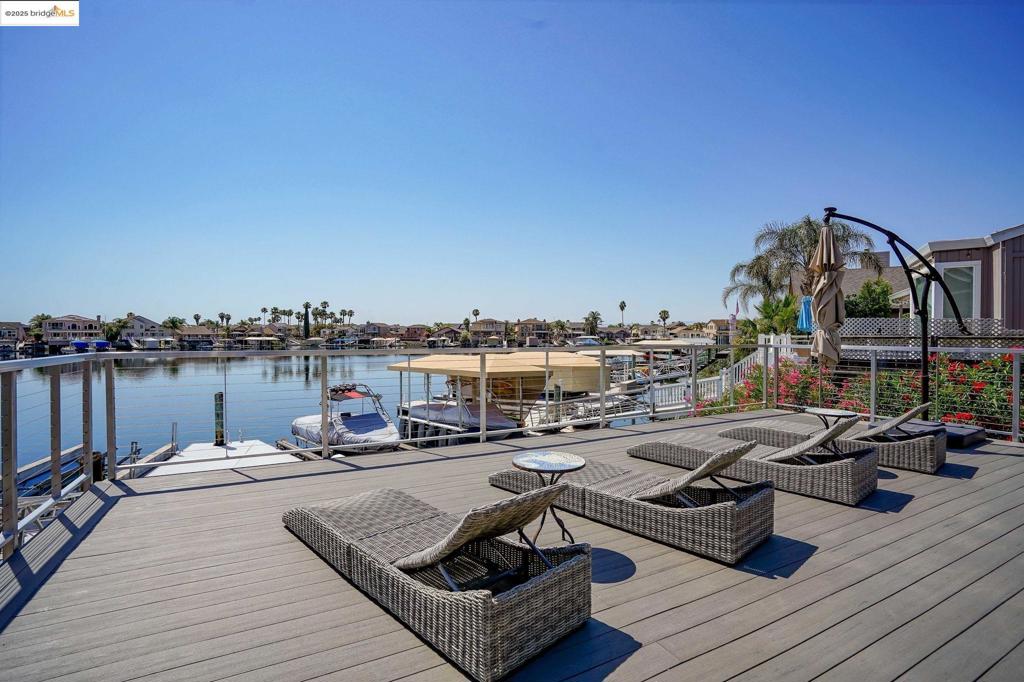 425 Discovery Bay Blvd