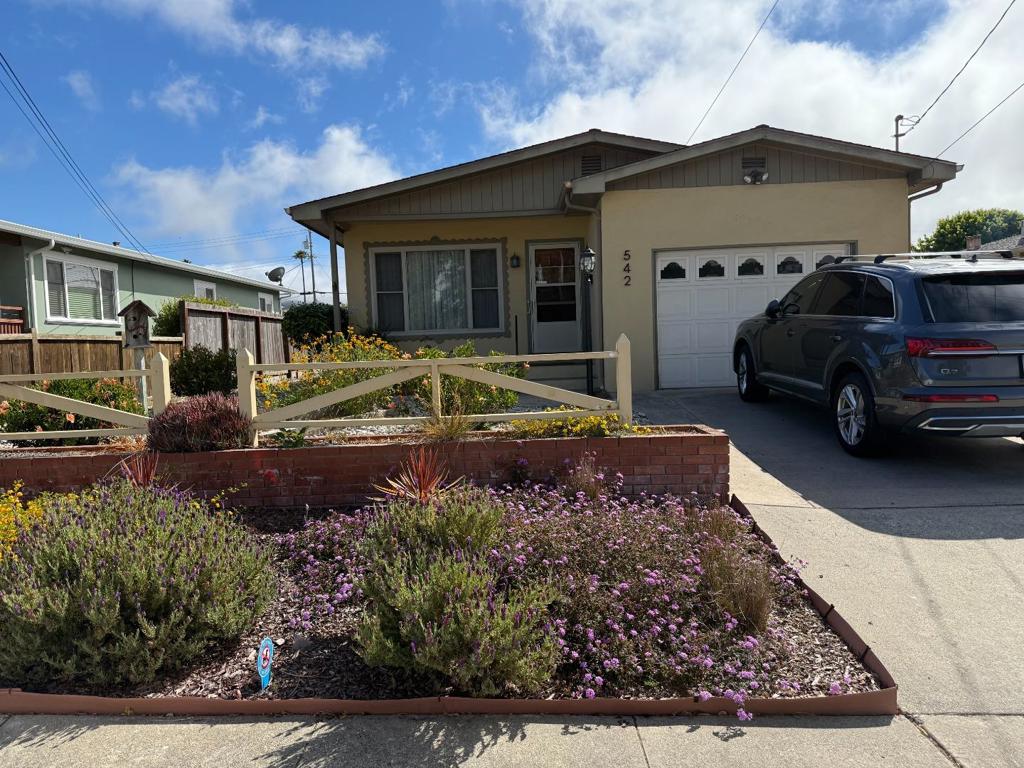 542 English Avenue