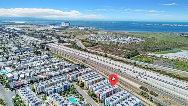 722 Anchor Ct, Chula Vista CA: https://media.crmls.org/mediaz/e8ffc189-0ea6-4f41-b000-2d5a4968da56.jpg