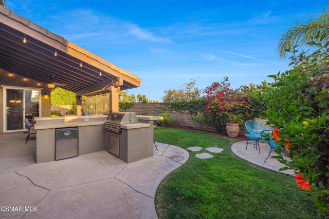 13170 Bent Grass Place, Moorpark CA: https://media.crmls.org/mediaz/e90059f5-668a-4b15-9a33-0a3b2db01659.jpg