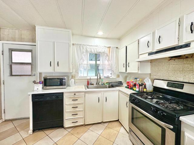 2885 Moss Hollow Drive, San Jose CA: https://media.crmls.org/mediaz/e9009417-8a9f-4553-abf4-9a404f19b763.jpg