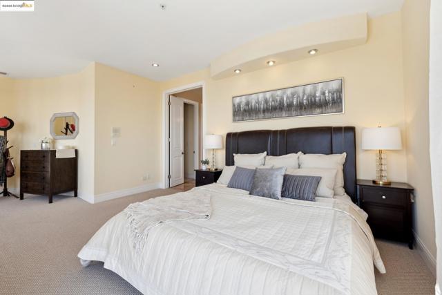 Image 24 of 60 For 1580 Regency Ct
