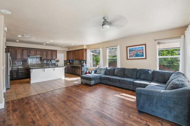 1512 Marigold Drive, Patterson CA: https://media.crmls.org/mediaz/e901eb65-32c4-40bd-8dc6-b05cb5923171.jpg