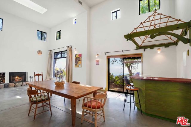 Drew Fenton | 190 Loma Metisse Road Malibu CA | MLS: 7251668