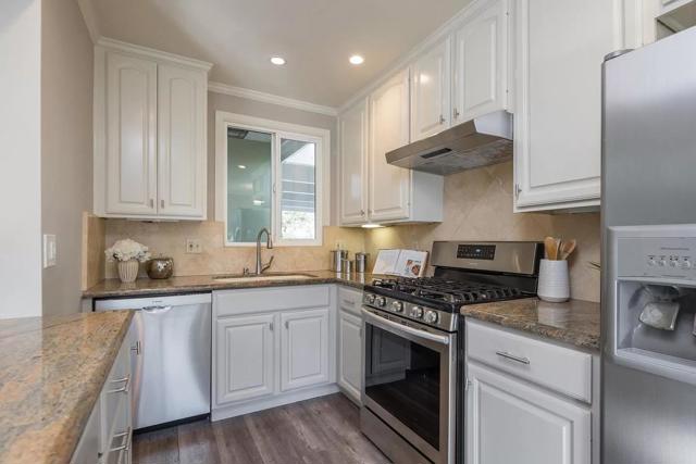 2665 Carolina Avenue, Redwood City CA: https://media.crmls.org/mediaz/e90289c8-fe3b-418b-a6e6-c0361bc10120.jpg