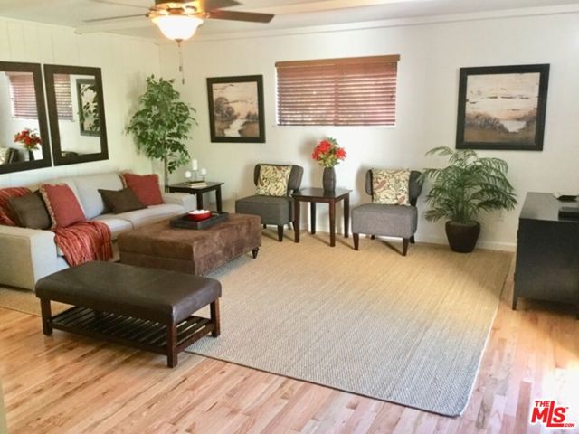 11916 Hartsook Street, Valley Village CA: https://media.crmls.org/mediaz/e903d454-1486-414d-bd33-f081e19af0c8.jpg
