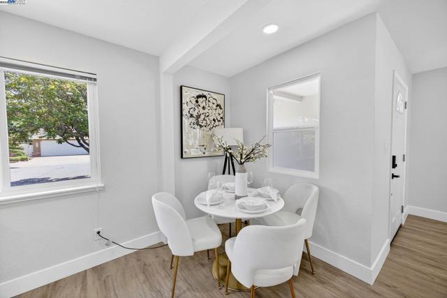 4403 Burke Way, Fremont CA: https://media.crmls.org/mediaz/e9043925-e256-4978-a6eb-c4bf060f7e07.jpg