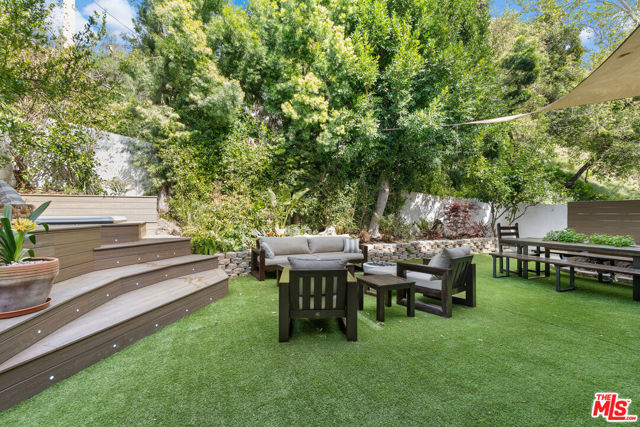 1110 N Beverly Glen Boulevard, Los Angeles CA: https://media.crmls.org/mediaz/e904397e-7fc1-4f4d-8c06-af0ef0cd4849.jpg