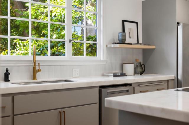 310 Virginia Avenue, San Mateo CA: https://media.crmls.org/mediaz/e9046dda-d438-490e-a14e-77623990e8d6.jpg