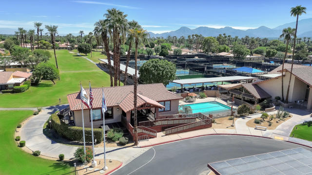 26 Majorca Drive, Rancho Mirage CA: https://media.crmls.org/mediaz/e90561e7-dbc1-459b-9464-beee9dd76406.jpg