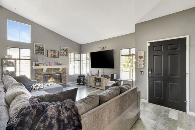 39820 Osprey Road, Murrieta CA: https://media.crmls.org/mediaz/e9057d75-50d2-4c39-8ed2-e393f8d6f639.jpg