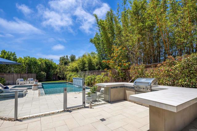 744 Adelaide Circle, Encinitas CA: https://media.crmls.org/mediaz/e9059379-b337-47b4-ab7e-7b9c1131b9a8.jpg