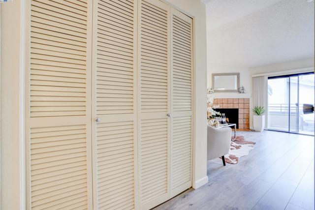 Image 31 of 50 For 6047 Joaquin Murieta Ave  F