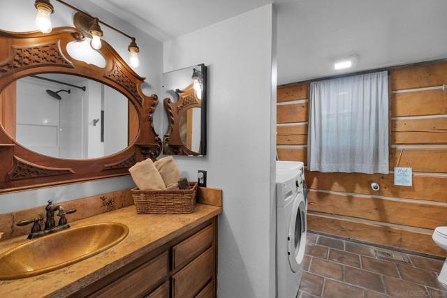 3131 Pera Alta Dr, Julian CA: https://media.crmls.org/mediaz/e90601fe-488c-4122-b4b7-a38240a60a76.jpg