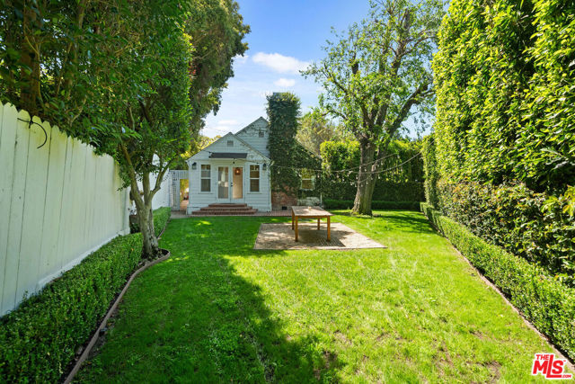 4164 Davana Road, Sherman Oaks CA: https://media.crmls.org/mediaz/e90615b8-736a-407b-9487-2df16b22b98d.jpg