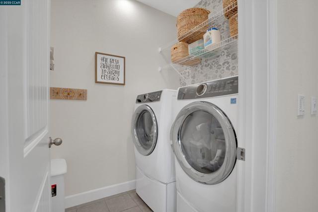 901 Goldfinch Cir, Vacaville CA: https://media.crmls.org/mediaz/e9067f26-c960-4295-be11-9b56a634454a.jpg
