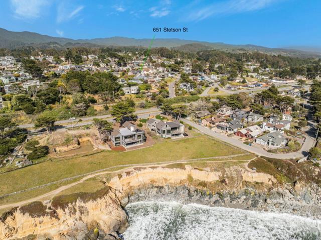 651 Stetson Street, Moss Beach CA: https://media.crmls.org/mediaz/e906a6f1-c01c-498d-bb94-bd589abb9ef9.jpg