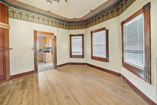 551 Washington Street, Santa Clara CA: https://media.crmls.org/mediaz/e9078d15-ac51-422e-a4b7-2fd936cd19bc.jpg