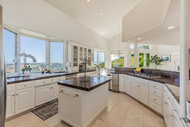 25691 Whip Road, Monterey CA: https://media.crmls.org/mediaz/e907aabd-b037-42fb-8b12-d1b811f0d8cc.jpg