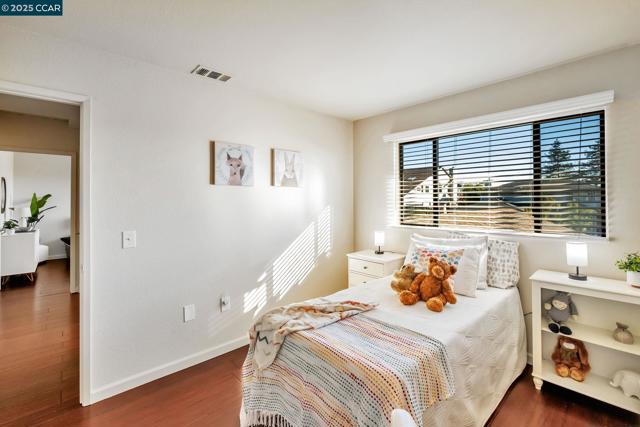 154 Turnberry Way, Vallejo CA: https://media.crmls.org/mediaz/e907c088-fca7-4eef-9cf2-94b3730aece2.jpg