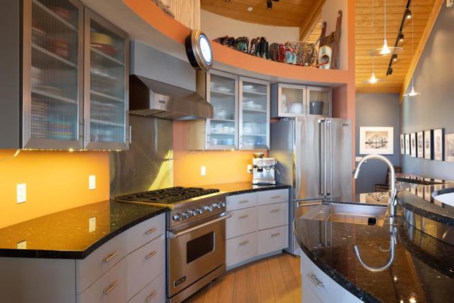 209 Crest Road, Carmel CA: https://media.crmls.org/mediaz/e908c573-4447-40cb-b6de-818f5f06b9a7.jpg