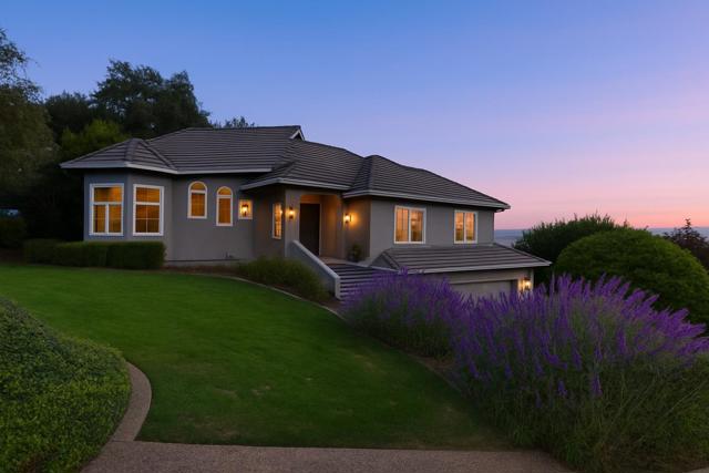 1055 W Dunne Avenue, Morgan Hill CA: https://media.crmls.org/mediaz/e9092571-6754-4da9-9e50-84b9edeae54a.jpg