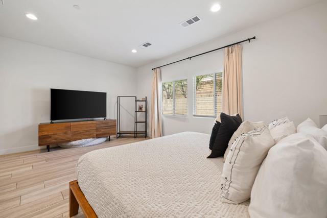 Image 16 of 49 For 42939 Cowboy Court