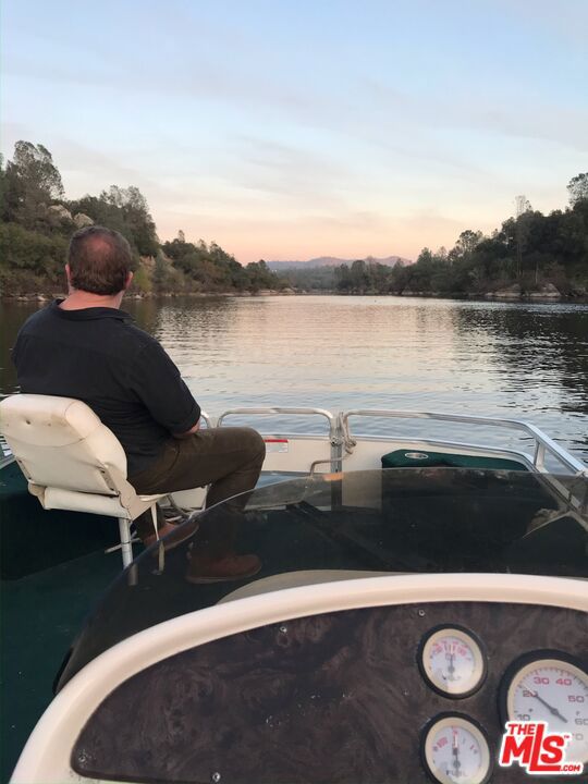 1 Blackhawk Lake, Coarsegold CA: https://media.crmls.org/mediaz/e909876c-05bf-4d11-b041-75c21d75130d.jpg