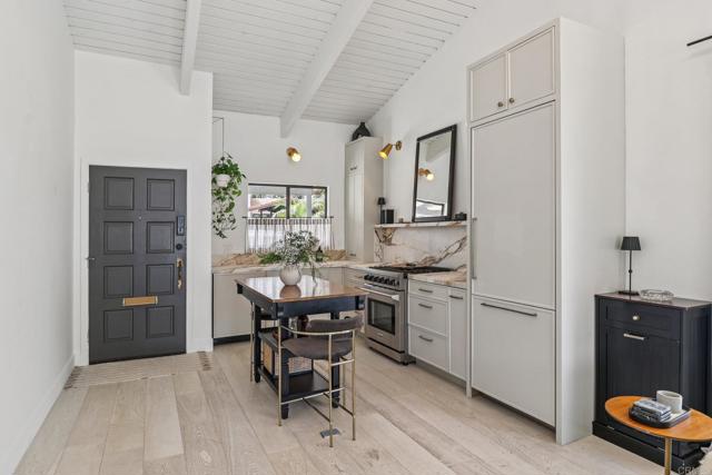 4352 Loma Riviera Court, San Diego CA: https://media.crmls.org/mediaz/e90a1a36-2f45-4874-b1d1-c3d992792ae3.jpg