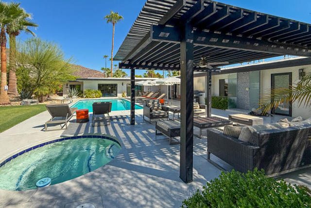 783 N Rose Avenue, Palm Springs CA: https://media.crmls.org/mediaz/e90a2711-3a4d-47a2-9912-c81e6d665df2.jpg
