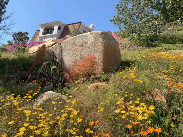 2956 La Cresta Road, El Cajon CA: https://media.crmls.org/mediaz/e90a7693-31f1-4188-882d-1d1cc7d7c56e.jpg