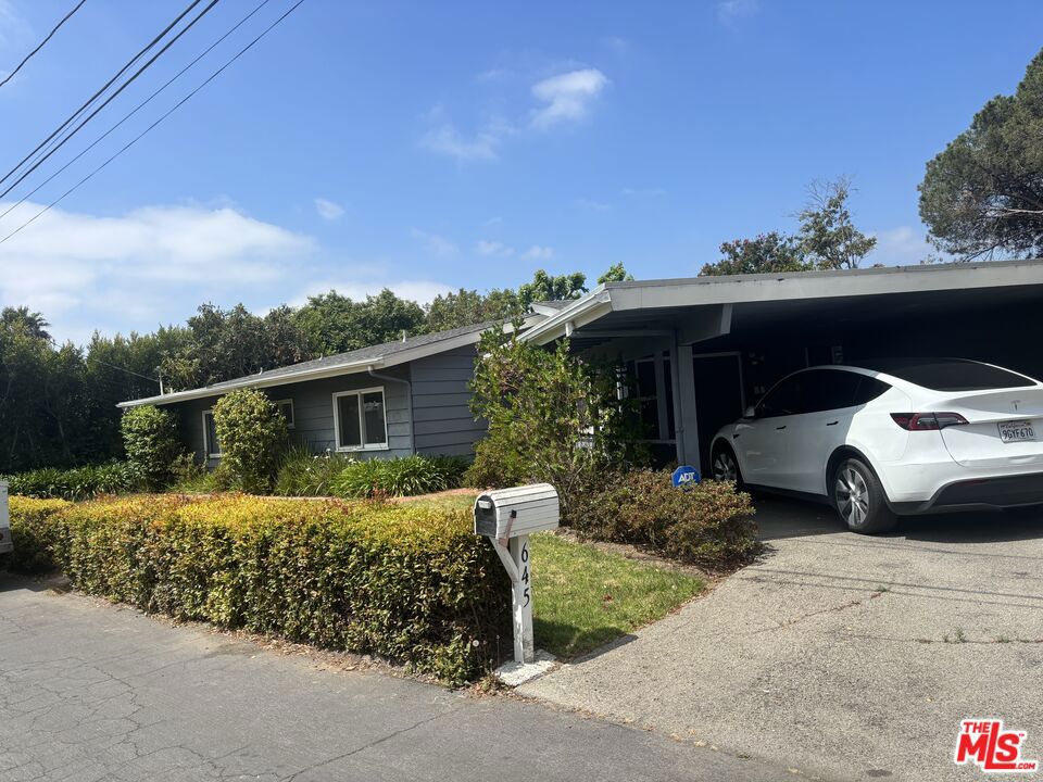 645 Walther Way
