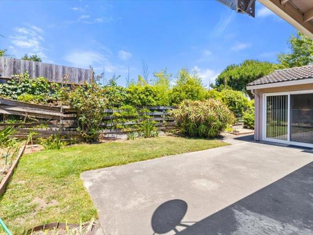 74 Meadow Terrace, Watsonville CA: https://media.crmls.org/mediaz/e90ae3c9-d52f-4aab-85cf-be95df35e0dd.jpg