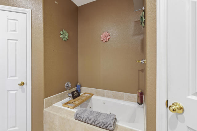 12925 Hidalgo Street, Desert Hot Springs CA: https://media.crmls.org/mediaz/e90b5e63-ff88-45ea-8dea-dbaa26a02dbb.jpg