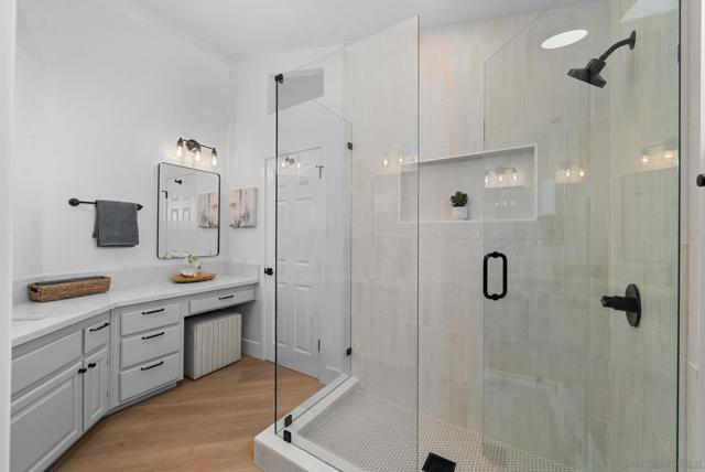 4979 Poseidon Way, Oceanside CA: https://media.crmls.org/mediaz/e90c1577-9f06-4467-96fc-e4f25efd0f88.jpg