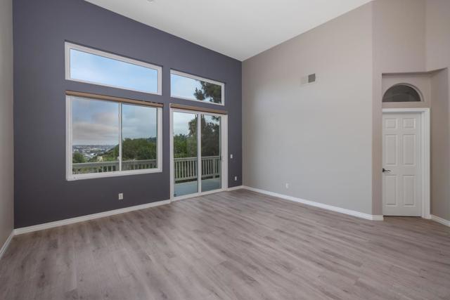 6013 Oakgate Row, La Jolla CA: https://media.crmls.org/mediaz/e90cc0b4-5441-4624-9561-599e3d80eb1e.jpg