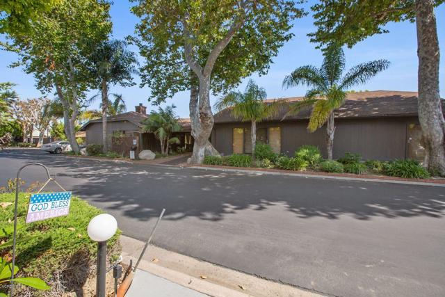 4700 Aurora Drive, Ventura CA: https://media.crmls.org/mediaz/e90cc206-b47a-4260-9654-562f555e394d.jpg