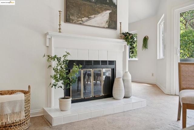 5 Harwich Walk, Pleasant Hill CA: https://media.crmls.org/mediaz/e90d161f-3955-4bc4-8245-9134b7dbf788.jpg