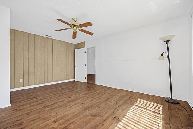 Detail Gallery Image 8 of 27 For 610 Cathy Ct, Escondido,  CA 92026 - 3 Beds | 2 Baths