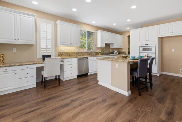 Detail Gallery Image 8 of 43 For 3709 Lake Park Rd, Fallbrook,  CA 92028 - 3 Beds | 2/1 Baths