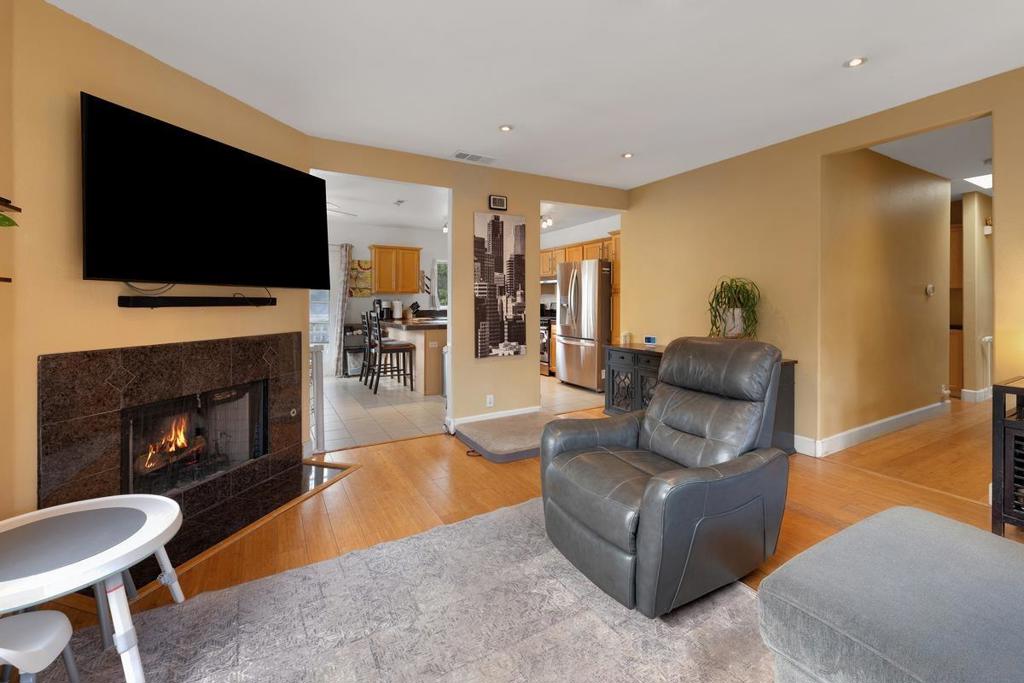 2866 Eagle St - photo 3