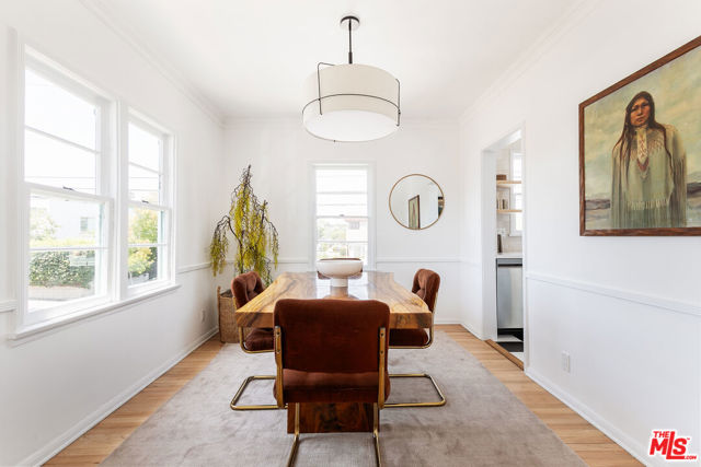 519 1/2 Rose Avenue, Venice CA: https://media.crmls.org/mediaz/e90f0d12-99f8-4b7c-b43e-d9521e1778b5.jpg